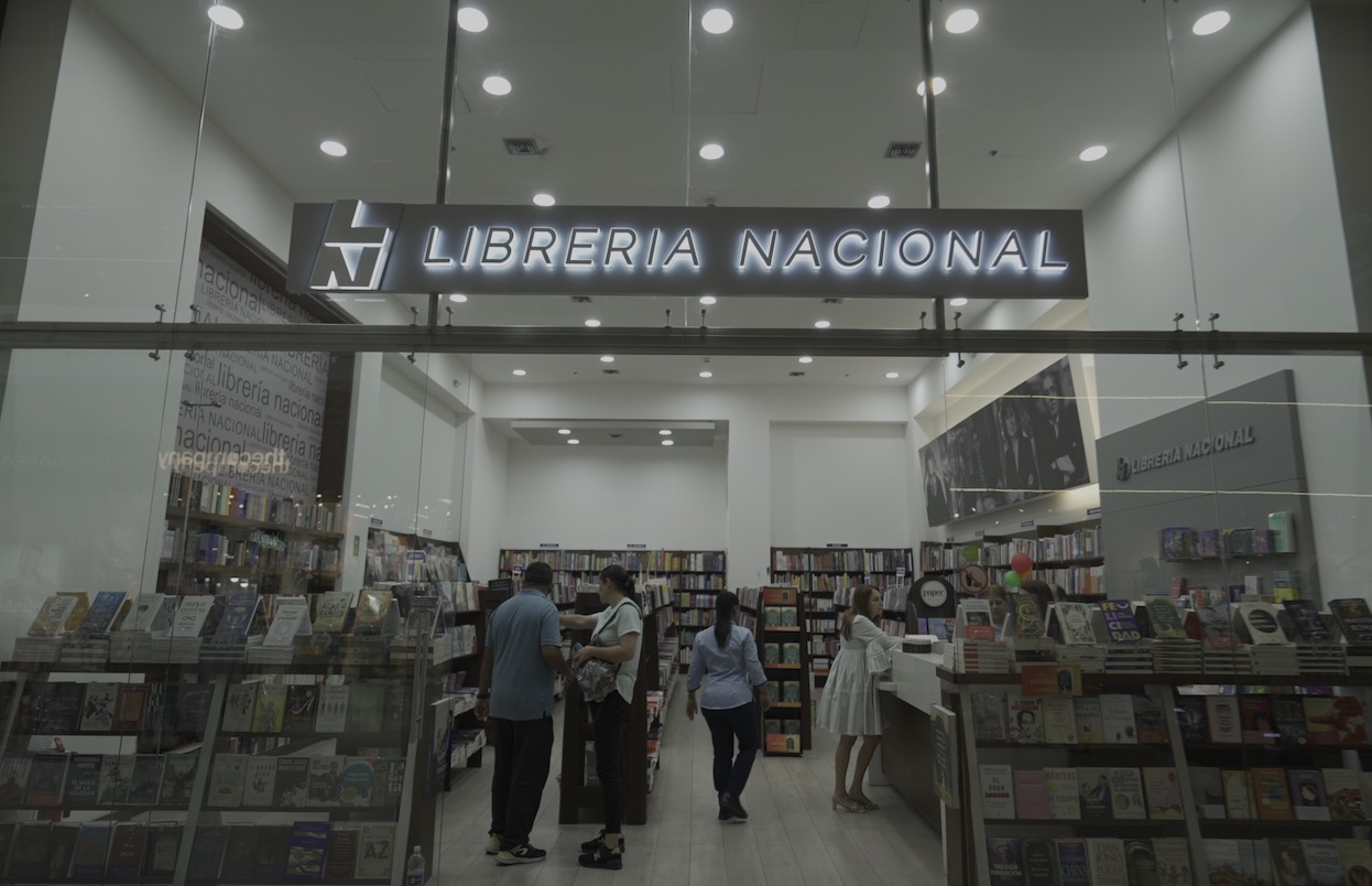 Tienda de libros librería nacional en envigado